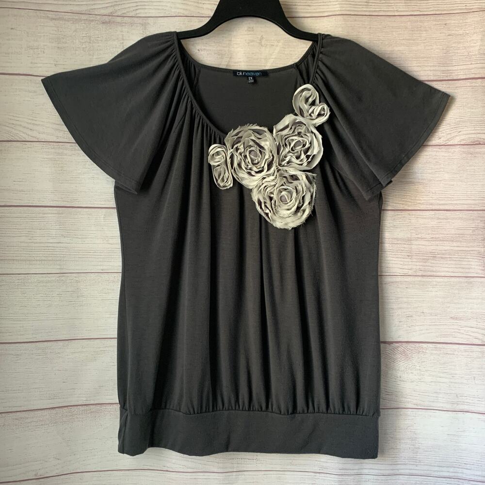 Blu Heaven Gray Blouse White Rosettes Flutter Sleeves Size 2X